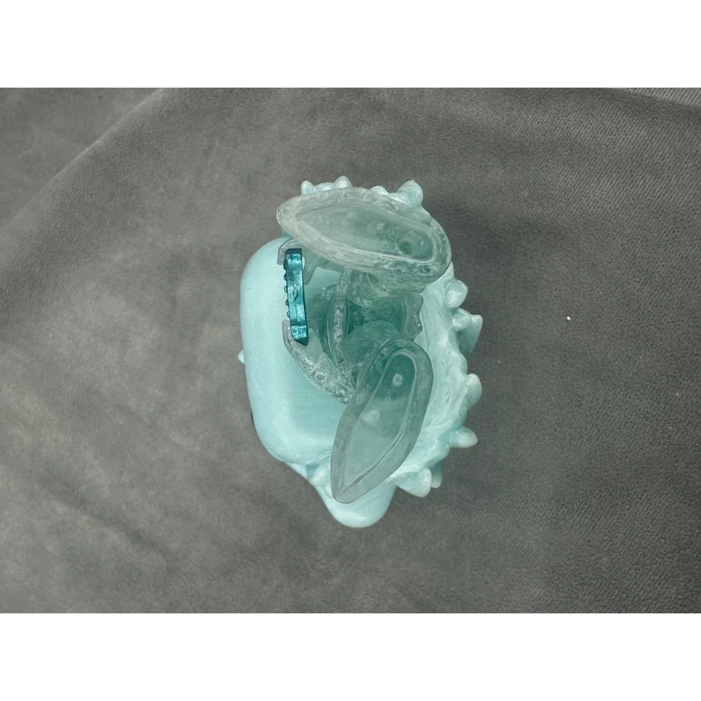 Funko Pop Disney Haunted Mansion Phineas Hitchhiking Ghost Blue Translucent Harp